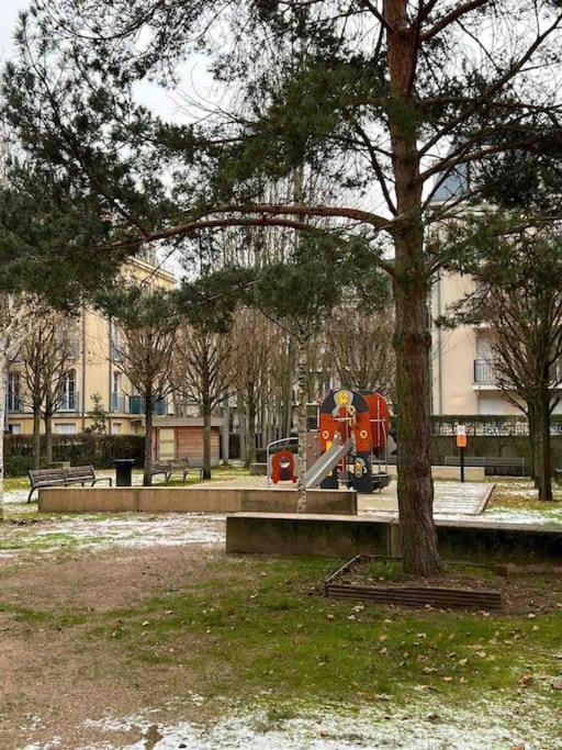 Appartement Familial 8 Personnes Proche De Disney Et Paris Шеси Экстерьер фото